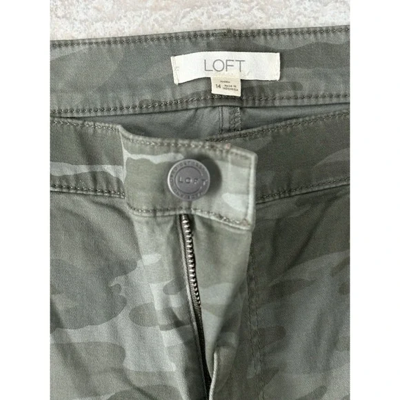 Loft/Ann T Marisa Green Camo Print Skinny Denim Mid-Rise Jeans Size 14 Stretch - Picture 2 of 10